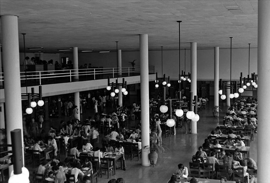 Biblioteca Pública Piloto