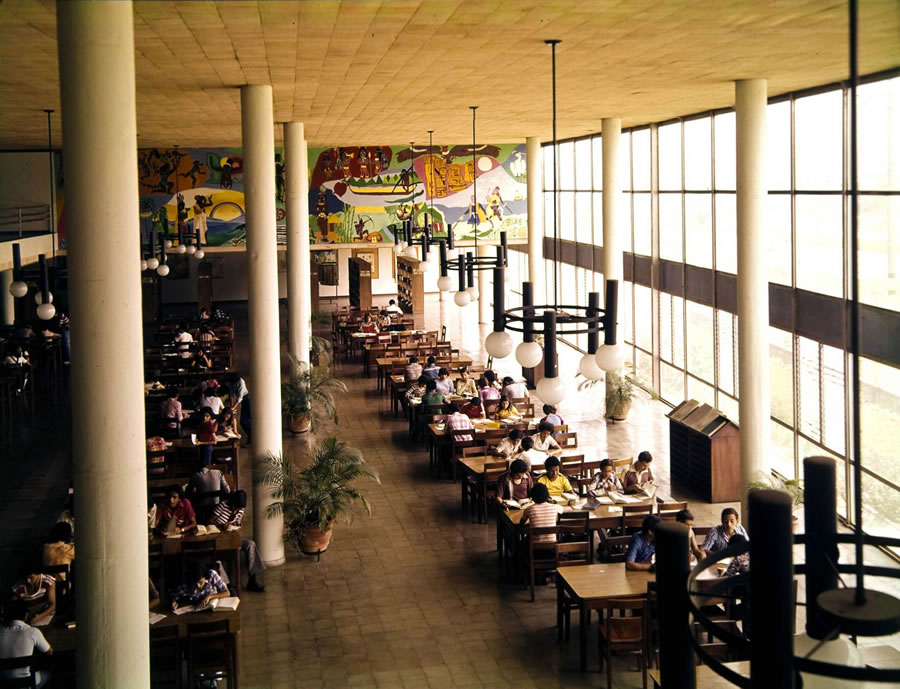 Biblioteca Pública Piloto