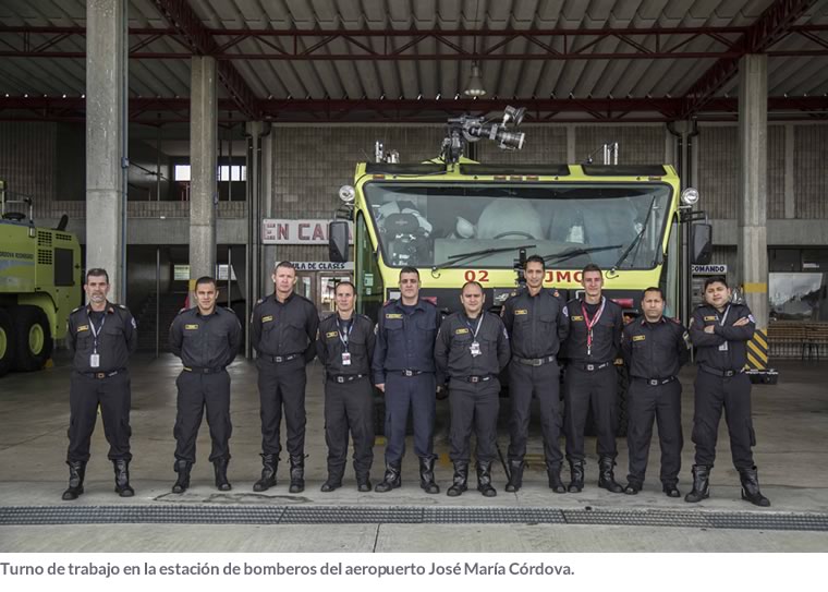 Turno de trabajo en la estación de bomberos del aeropuerto José María Córdova.